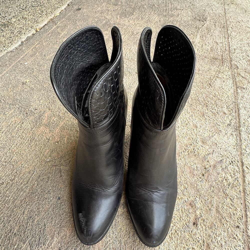 Chloe Booties Black leather Basket Weave design Size 36